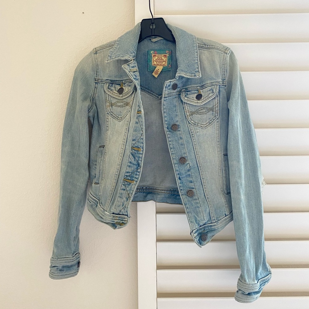 Abercrombie & Fitch denim jacket